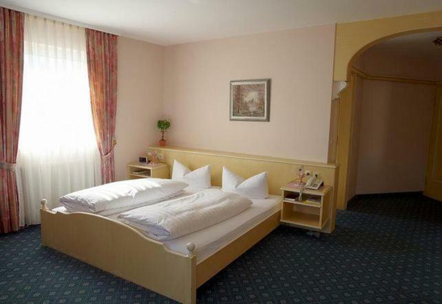 Hotel Krone Kressbronn Am Bodensee Exterior foto